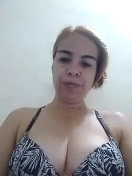 Snapshot of mari657 chatting on 22, 4, 2026 mari657 online show from 22, 4, 2026