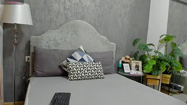 LisaCroft online show from 16, 2, 2026