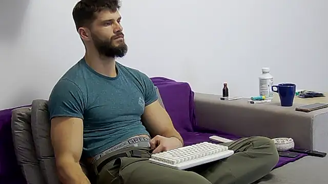 Snapshot of MauroTwin chatting on 11, 1, 2025 MauroTwin online show from 11, 1, 2025