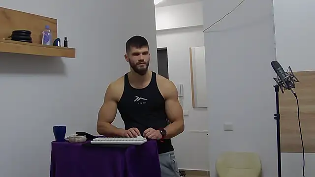 Snapshot of MauroTwin chatting on 12, 2, 2025 MauroTwin online show from 12, 2, 2025