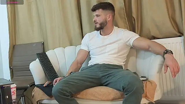 Snapshot of MauroTwin chatting on 18, 10, 2025 MauroTwin online show from 18, 10, 2025