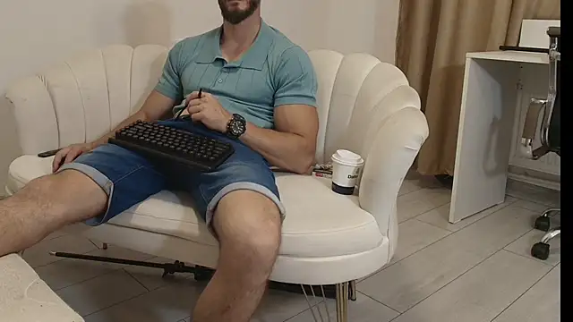 Snapshot of MauroTwin chatting on 18, 6, 2026 MauroTwin online show from 18, 6, 2026
