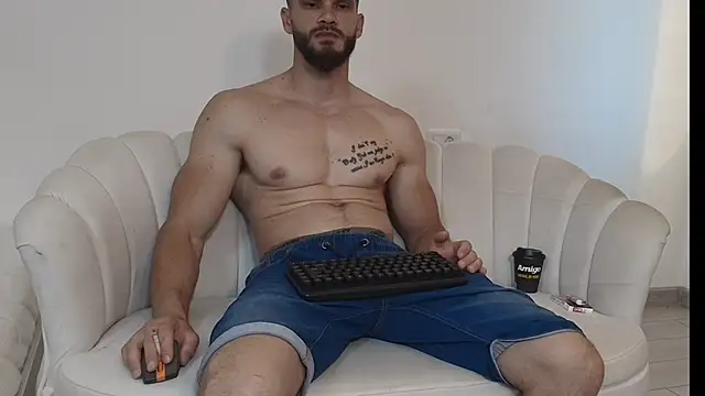 Snapshot of MauroTwin chatting on 20, 6, 2026 MauroTwin online show from 20, 6, 2026