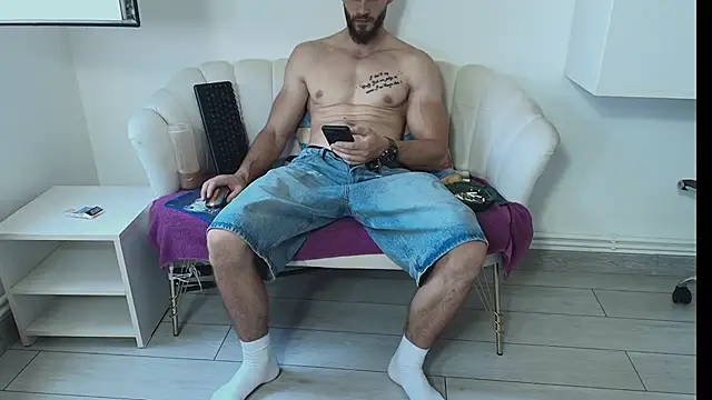 Snapshot of MauroTwin chatting on 2, 7, 2026 MauroTwin online show from 2, 7, 2026