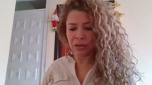 Snapshot of dalilasquirt1 chatting on 26, 12, 2024 dalilasquirt1 online show from 26, 12, 2024