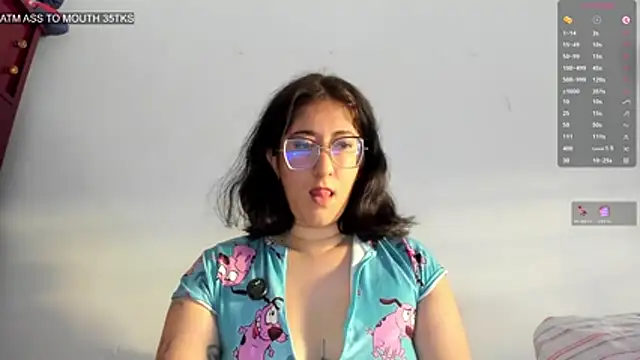 Snapshot of Sharoncrazy_1 chatting on 2, 6, 2026 Sharoncrazy 1 online show from 2, 6, 2026