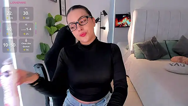 Snapshot of AmyWood chatting on 20, 4, 2026 AmyWood online show from 20, 4, 2026