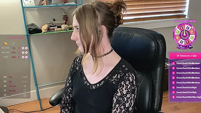 luluvaladon online show from 25, 2, 2025