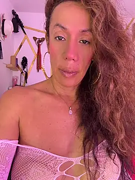 Snapshot of YOURSDEBORA chatting on 9, 7, 2026 YOURSDEBORA online show from 9, 7, 2026