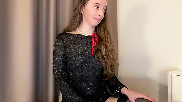 ShySchoolGirl online show from 20, 12, 2025