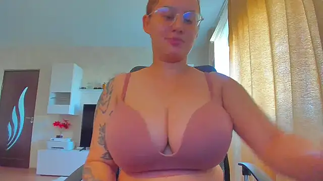 hot evil queen online show from 24, 9, 2025