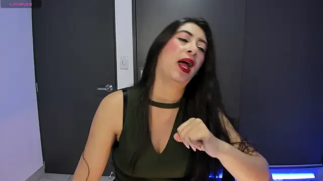 MeganWhite3 online show from 2, 11, 2025