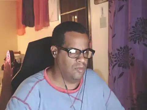 Snapshot of thesugar32 chatting on 24, 10, 2025 thesugar32 online show from 24, 10, 2025