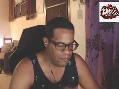 Snapshot of thesugar32 chatting on 4, 12, 2025 thesugar32 online show from 4, 12, 2025