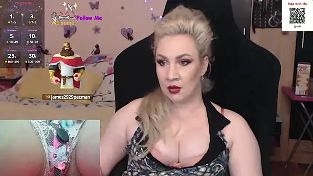 Snapshot of MissLexyGold chatting on 12, 1, 2025 MissLexyGold online show from 12, 1, 2025