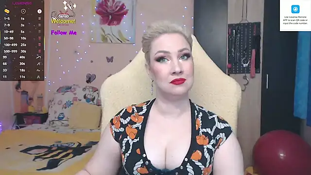 Snapshot of MissLexyGold chatting on 4, 10, 2025 MissLexyGold online show from 4, 10, 2025