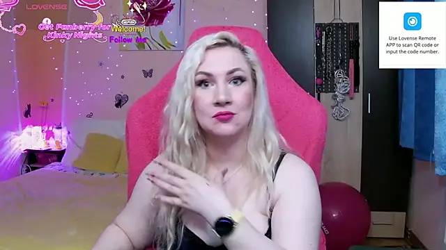 Snapshot of MissLexyGold chatting on 27, 11, 2025 MissLexyGold online show from 27, 11, 2025