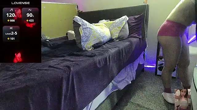 Snapshot of Blondiewithanass chatting on 27, 4, 2026 Blondiewithanass online show from 27, 4, 2026