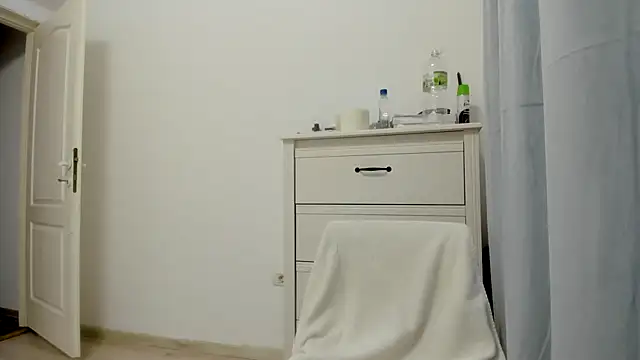 woolfiie online show from 26, 2, 2025