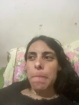 Snapshot of Sarah-safada chatting on 28, 5, 2026 Sarah-safada online show from 28, 5, 2026