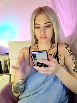 Snapshot of Fuck-Gina chatting on 5, 5, 2026 Fuck-Gina online show from 5, 5, 2026