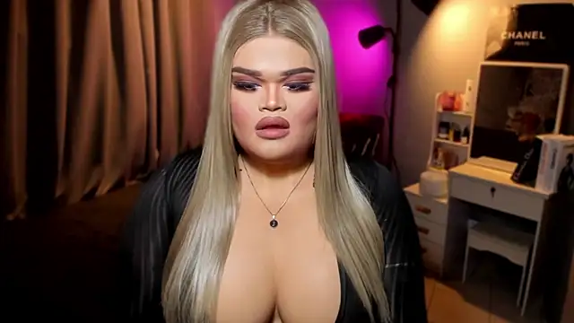 KarolinaThompson online show from 4, 12, 2024