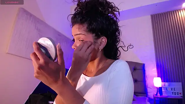 ximena diaz online show from 25, 1, 2025