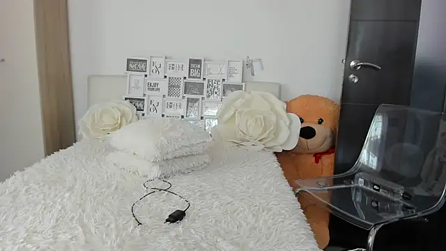 Snapshot of sweetemy4u chatting on 8, 5, 2026 sweetemy4u online show from 8, 5, 2026