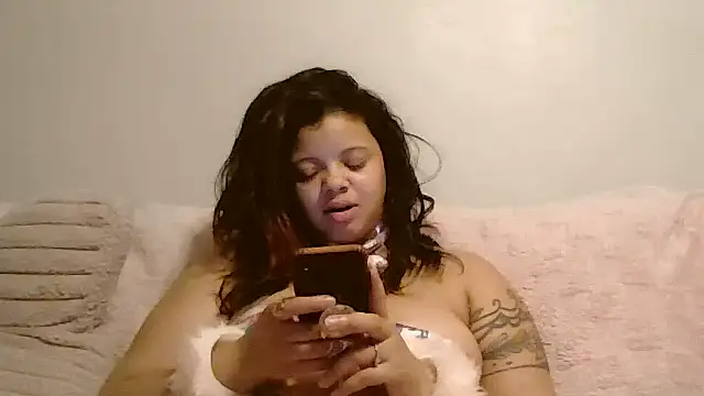 Snapshot of beautylovess chatting on 26, 5, 2026 beautylovess online show from 26, 5, 2026
