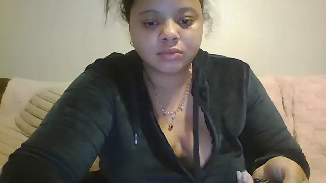 Snapshot of beautylovess chatting on 27, 5, 2026 beautylovess online show from 27, 5, 2026