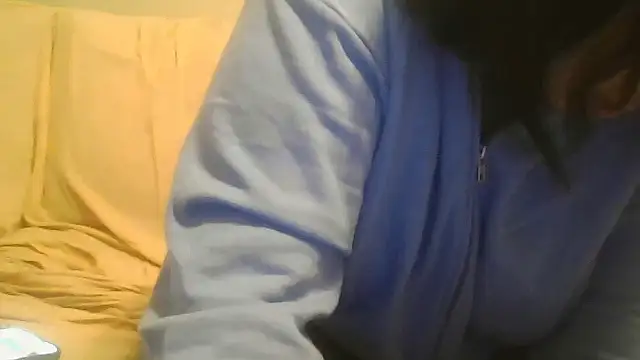 Snapshot of beautylovess chatting on 17, 6, 2026 beautylovess online show from 17, 6, 2026