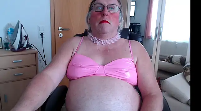 Snapshot of Sissygera chatting on 11, 1, 2025 Sissygera online show from 11, 1, 2025