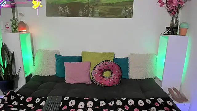 Snapshot of LillyCandy chatting on 10, 9, 2025 LillyCandy online show from 10, 9, 2025