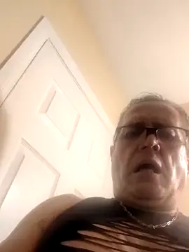 bobby69cock online show from 4, 2, 2026