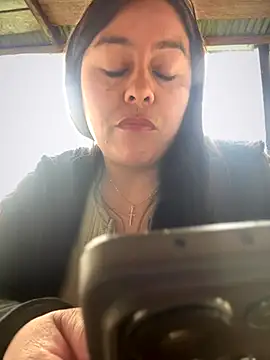 Ixchel Anaid online show from 2, 11, 2025