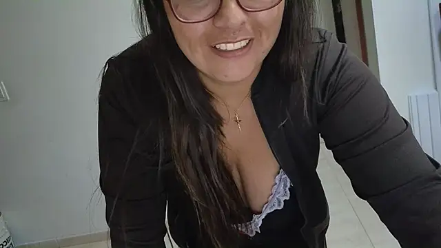 Ixchel Anaid online show from 5, 11, 2025