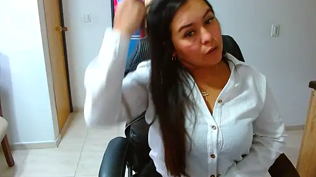 Snapshot of Ixchel_Anaid chatting on 1, 2, 2026 Ixchel Anaid online show from 1, 2, 2026