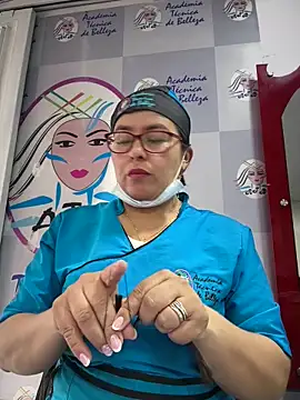 Snapshot of Ixchel_Anaid chatting on 16, 4, 2026 Ixchel Anaid online show from 16, 4, 2026