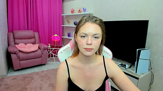 Snapshot of Strawberrye chatting on 17, 1, 2026 Strawberrye online show from 17, 1, 2026