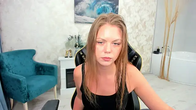 Snapshot of Strawberrye chatting on 7, 2, 2026 Strawberrye online show from 7, 2, 2026