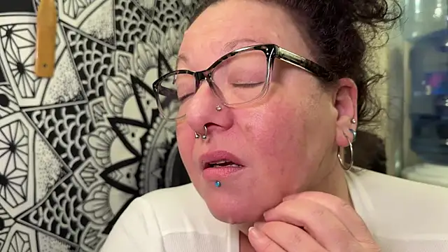 Miss Phat Booty online show from 17, 11, 2025