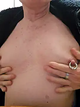 Snapshot of painslutfr chatting on 2, 2, 2025 painslutfr online show from 2, 2, 2025