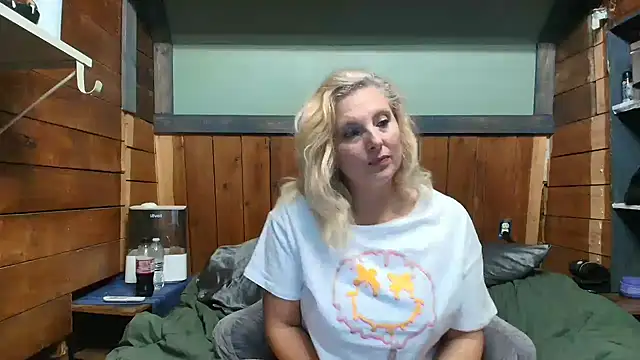 Snapshot of lisaxlovexxx chatting on 11, 5, 2026 lisaxlovexxx online show from 11, 5, 2026