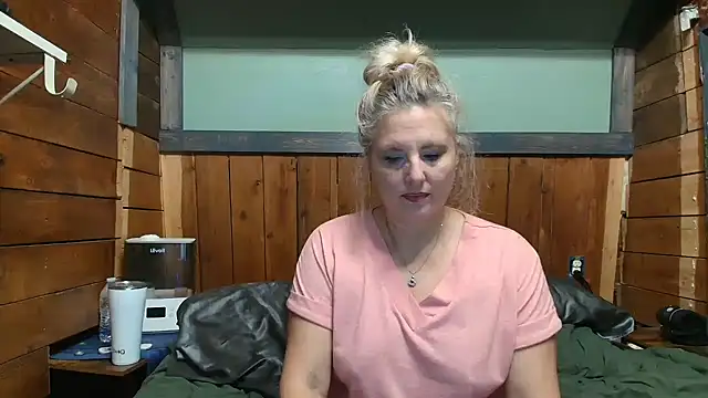 Snapshot of lisaxlovexxx chatting on 14, 5, 2026 lisaxlovexxx online show from 14, 5, 2026