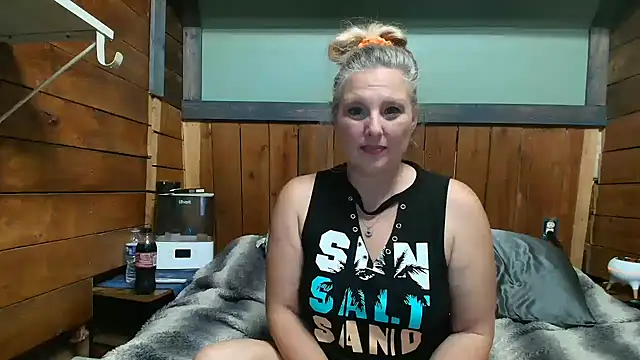 Snapshot of lisaxlovexxx chatting on 11, 6, 2026 lisaxlovexxx online show from 11, 6, 2026