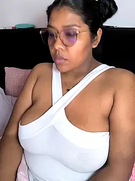 Snapshot of paola091 chatting on 30, 12, 2024 paola091 online show from 30, 12, 2024