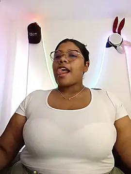 paola091 online show from 15, 7, 2026