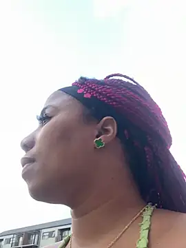 Snapshot of CurvyDesire1 chatting on 18, 3, 2025 CurvyDesire1 online show from 18, 3, 2025