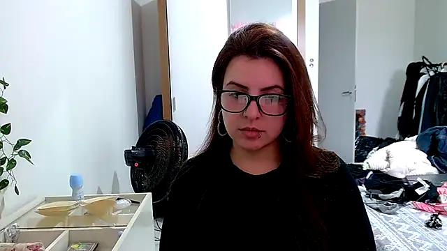 Snapshot of chelbyy chatting on 2, 10, 2025 chelbyy online show from 2, 10, 2025