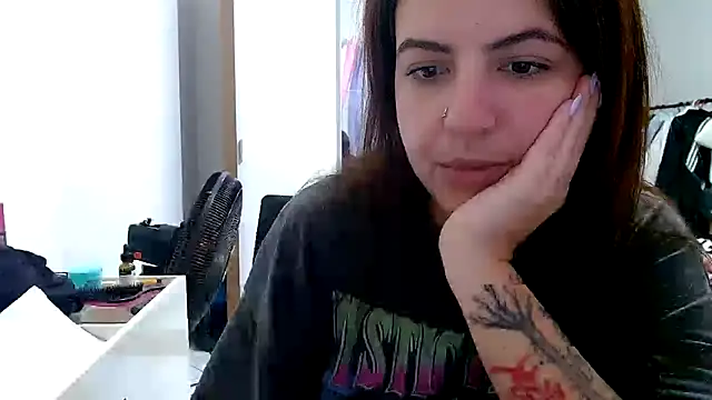 Snapshot of chelbyy chatting on 31, 10, 2025 chelbyy online show from 31, 10, 2025